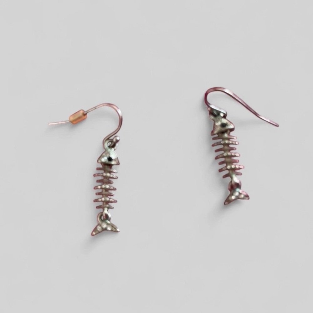 Fishbone Earrings in Silver and Pink